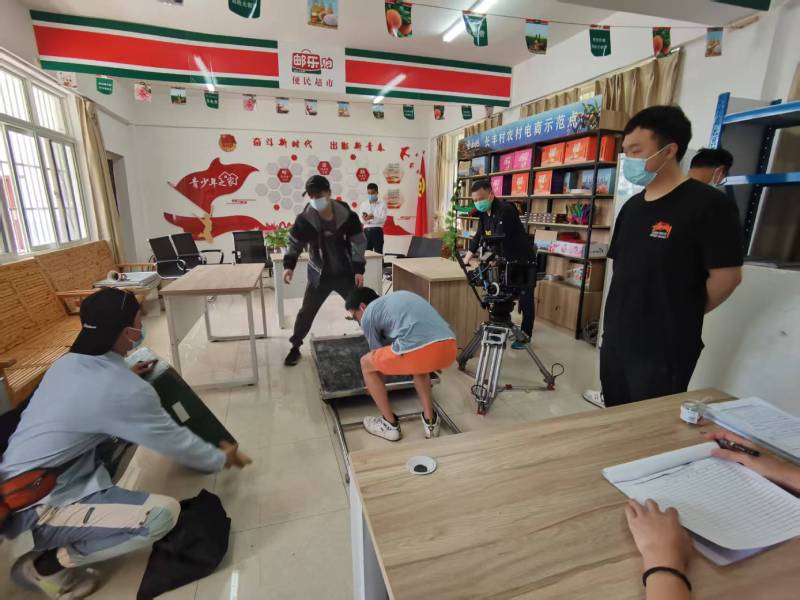 追星女孩心理学分析报告：永德县广告片拍摄公司揭秘饭圈应援式传播逻辑